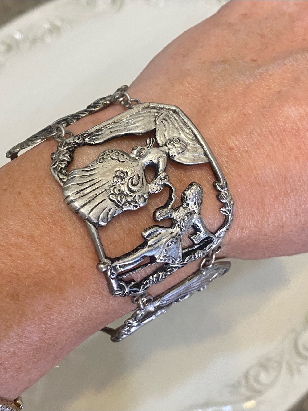 Vintage Sterling Silver Victorian Scene Panel Bracelet 925